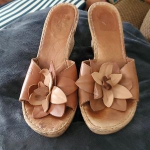 Size 10 gorgeous sandals platform